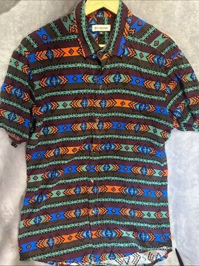 Men's Short-Sleeve Button-Up Shirt in Multi-Color Aztec Print SHI003